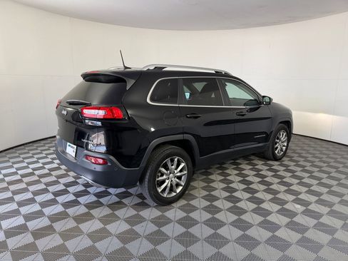 Used 2018 Jeep Cherokee Limited w/ Technology Group AWD/4WD image 9