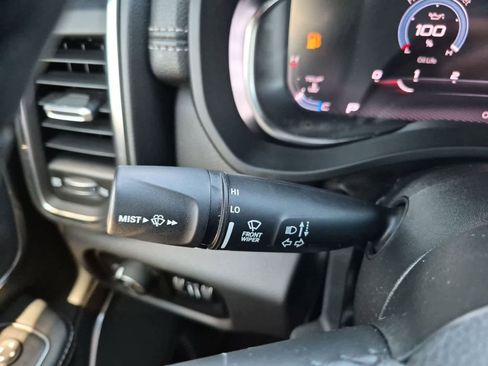 Used 2024 RAM 1500 Laramie AWD/4WD image 27