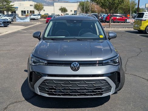 New 2025 Volkswagen Taos SE image 3