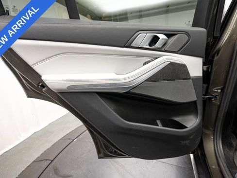 Used 2024 BMW X5 xDrive40i w/ Premium Package AWD/4WD image 29