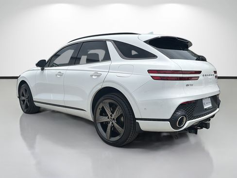Used 2025 Genesis GV70 3.5T Sport w/ Sport Advanced Package AWD/4WD image 5