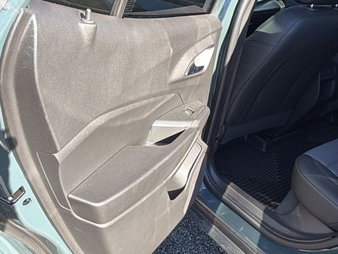 Used 2025 Chevrolet Trax LT w/ Driver Confidence Package image 22