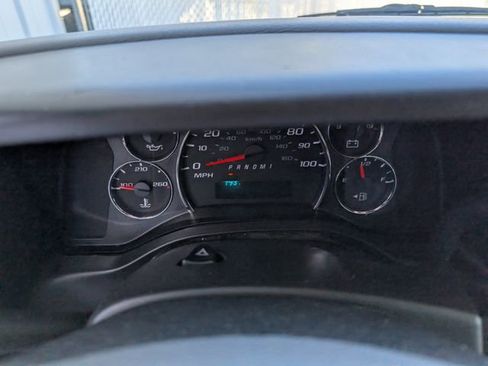 Used 2018 Chevrolet Express 3500 LT w/ LT Preferred Equipment Group RWD image 10