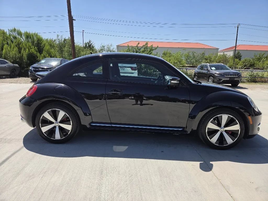 Used 2013 Volkswagen Beetle 2.0T FWD image 4