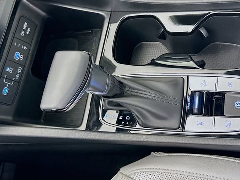 Certified 2025 Hyundai Santa Cruz Limited AWD/4WD image 17