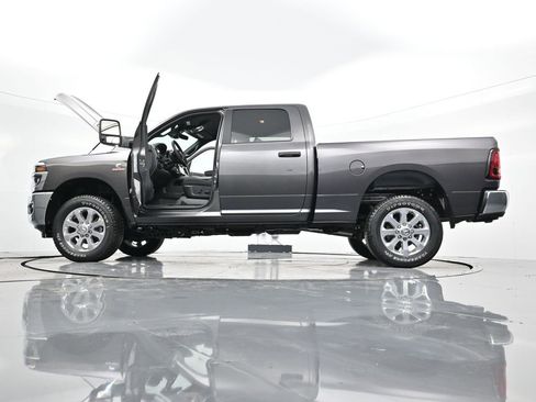 New 2026 RAM 2500 Big Horn AWD/4WD image 47
