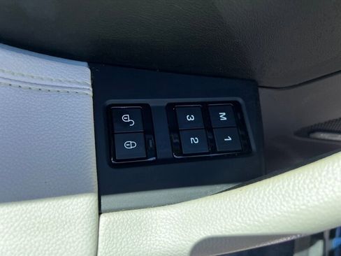 Used 2017 Jaguar F-PACE Prestige AWD/4WD image 29