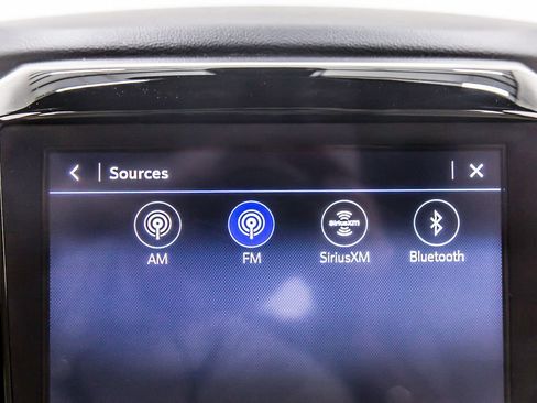 Used 2022 Chevrolet Traverse LT FWD image 23