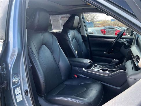 Used 2020 Toyota Highlander Limited image 7