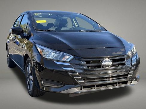 Used 2023 Nissan Versa SV FWD image 8