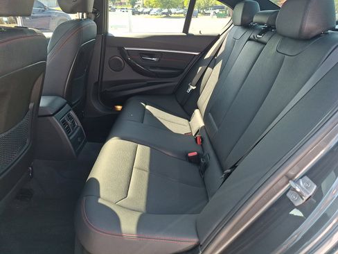 Used 2018 BMW 330i xDrive Sedan AWD/4WD image 10