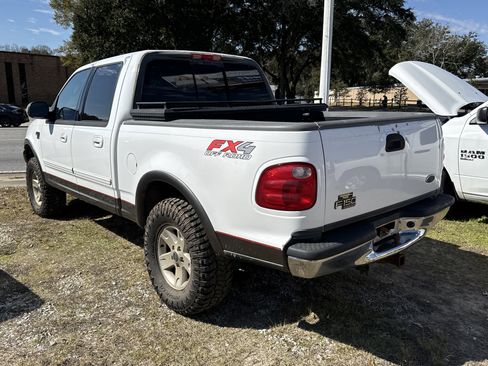 Used 2002 Ford F150 XLT image 2