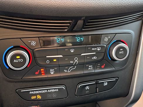 Used 2018 Ford Escape SEL image 16