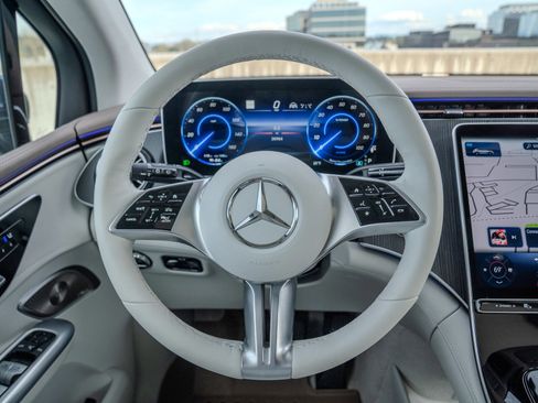 Used 2023 Mercedes-Benz EQE 350+ 4MATIC SUV image 26