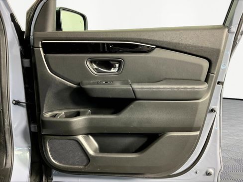 Used 2025 Honda Pilot Touring image 26