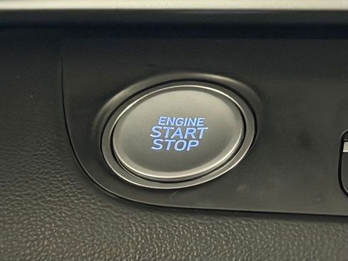 Certified 2024 Hyundai Elantra SEL w/ Convenience Package FWD image 23