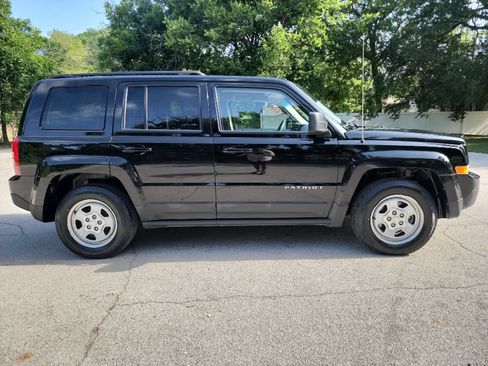 Used 2016 Jeep Patriot Sport w/ Power Value Group FWD image 9