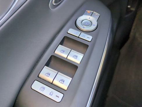 Certified 2025 Genesis GV70 2.5T w/ Sport Prestige Package image 24