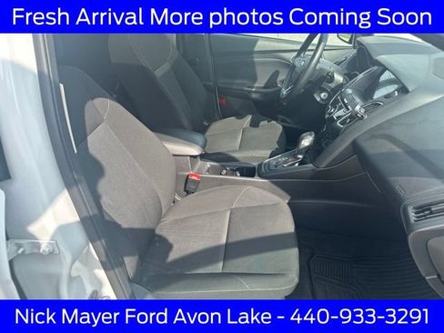 Used 2018 Ford Focus SEL w/ Cold Weather Package FWD image 10