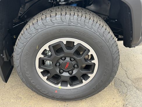 New 2026 Toyota Tacoma TRD Off-Road AWD/4WD image 15