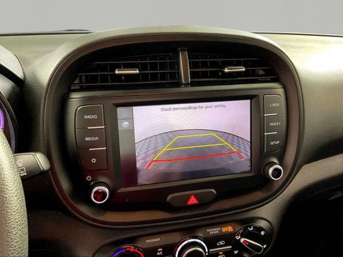 Used 2024 Kia Soul LX w/ Option Group 015 FWD image 13
