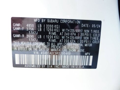 Used 2024 Subaru Outback Premium AWD/4WD image 17