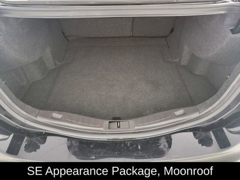 Used 2016 Ford Fusion SE FWD image 16