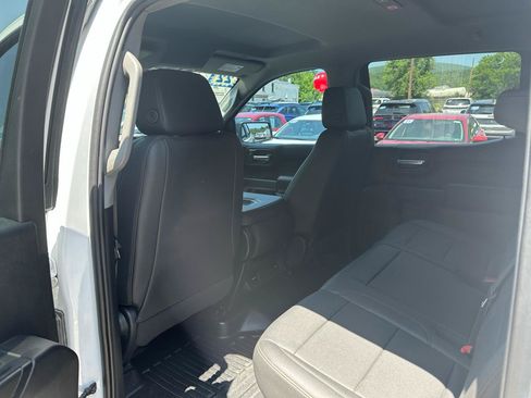 Used 2022 GMC Sierra 1500 Pro w/ Pro Value Package AWD/4WD image 12