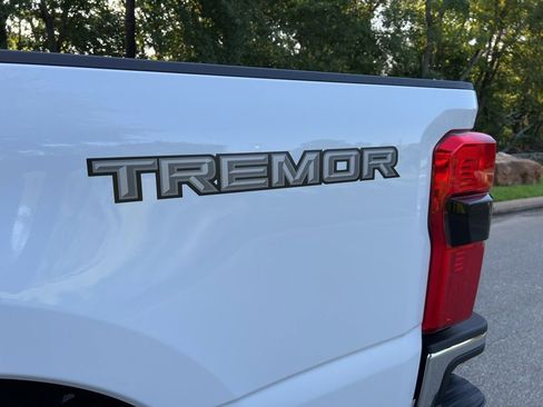 New 2026 Ford F250 Lariat w/ Tremor Off-Road Package image 43