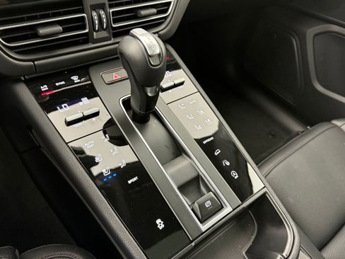 New 2025 Porsche Macan image 22