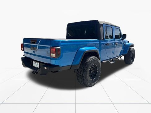 Used 2021 Jeep Gladiator Willys image 9