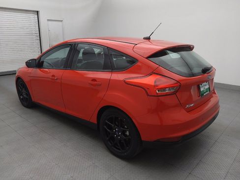 Used 2016 Ford Focus SE w/ Equipment Group 201A FWD image 5