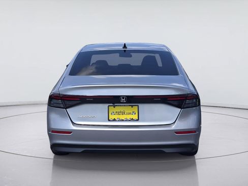 Used 2025 Honda Accord SE image 7