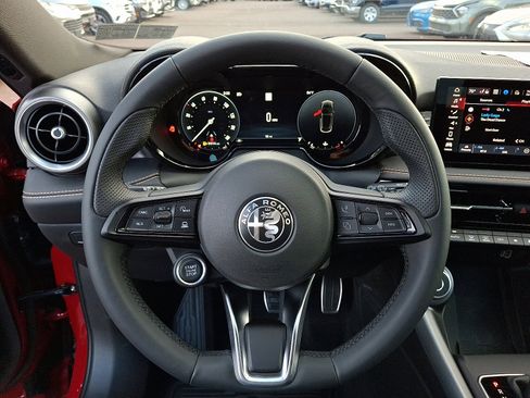 New 2025 Alfa Romeo Tonale image 18