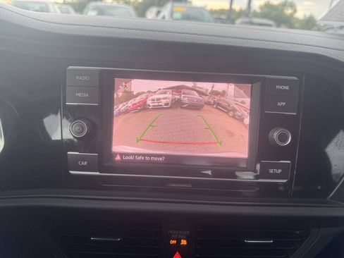 Used 2019 Volkswagen Jetta SE FWD image 25