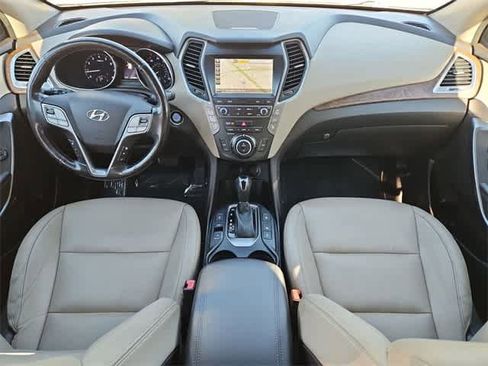 Used 2019 Hyundai Santa Fe XL image 16
