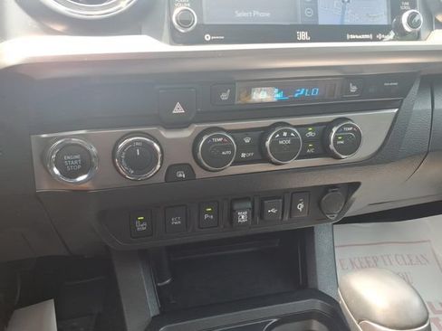 Used 2023 Toyota Tacoma Limited AWD/4WD image 17