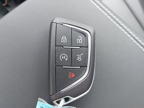 New 2026 Cadillac Vistiq Sport w/ LPO, Floor Liner Package image 37