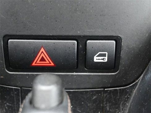 Used 2005 BMW Z4 2.5i image 4