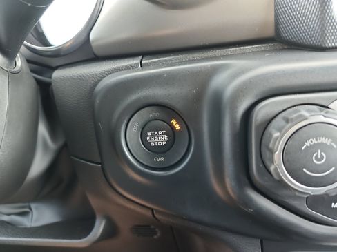 Used 2023 Jeep Wrangler Unlimited w/ Dual Top Group AWD/4WD image 19