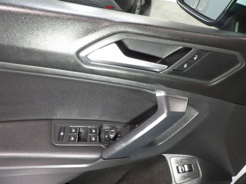 Used 2019 Volkswagen Tiguan SEL R-Line AWD/4WD image 7