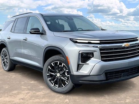 New 2026 Chevrolet Traverse LT w/ Sun and Wheel Package image 1