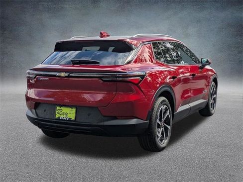 New 2026 Chevrolet Equinox EV LT image 4