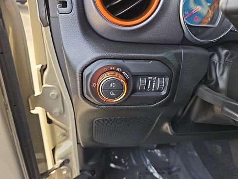 Used 2022 Jeep Gladiator Mojave w/ LED Lighting Group image 16