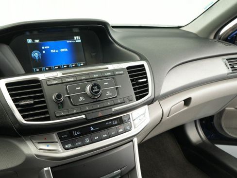Used 2015 Honda Accord LX image 38