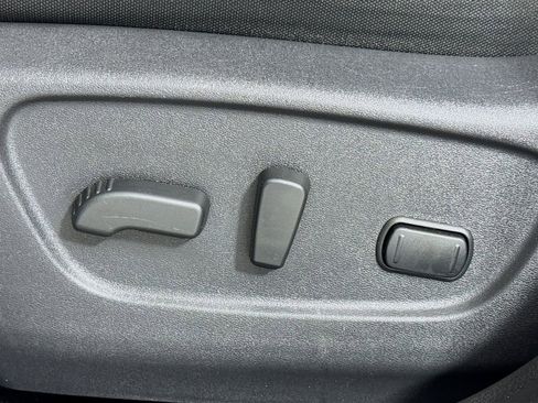 Used 2020 Nissan Rogue SV AWD/4WD image 15