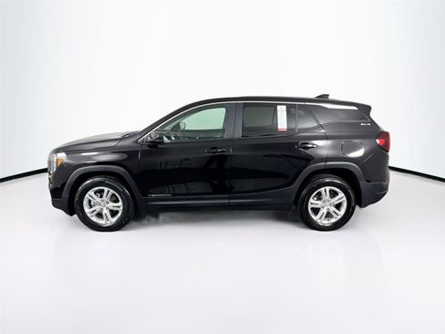 Used 2024 GMC Terrain SLE image 11