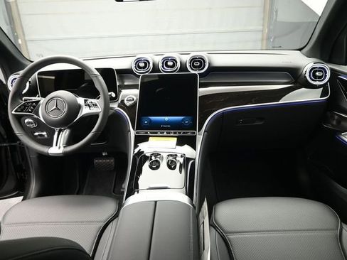 New 2026 Mercedes-Benz GLC 300 image 29