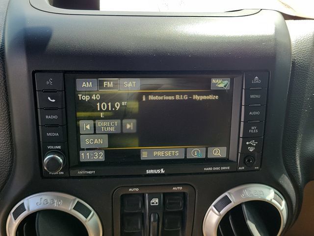 Used 2013 Jeep Wrangler Unlimited Sahara w/ Connectivity Group AWD/4WD image 24