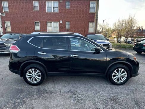 Used 2016 Nissan Rogue SV w/ SV Premium Package image 6